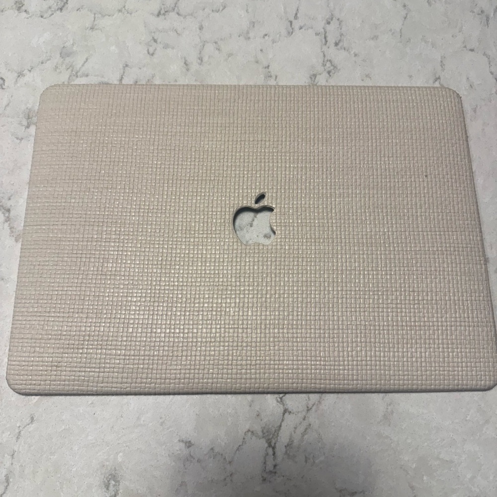 Apple MacBook Air 13 Textured Cream Cover